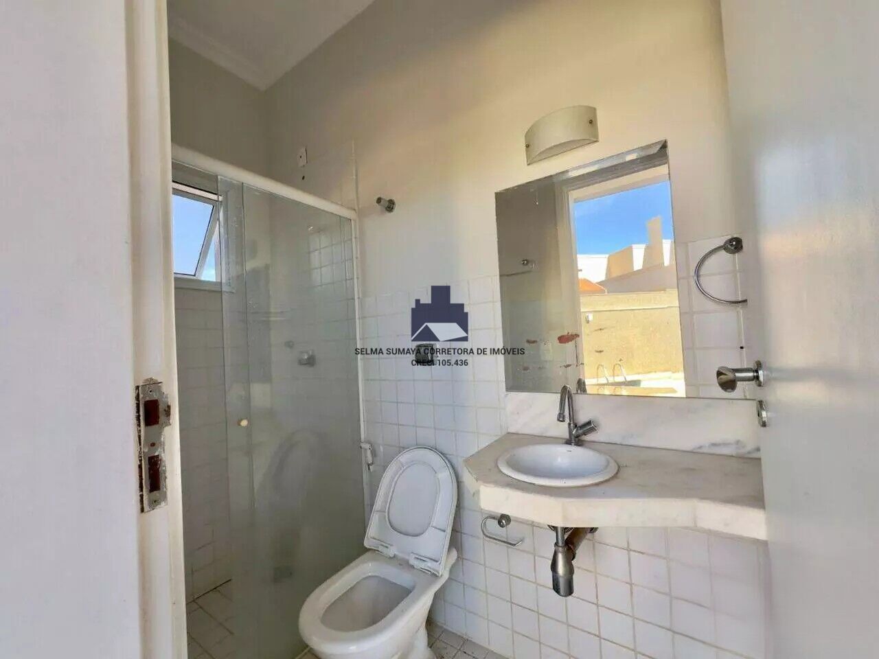 Casa de Condomínio com 3 quartos à venda, 240m² — foto 6 de 18