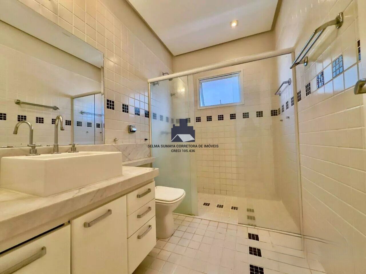 Casa de Condomínio com 3 quartos à venda, 240m² — foto 8 de 18