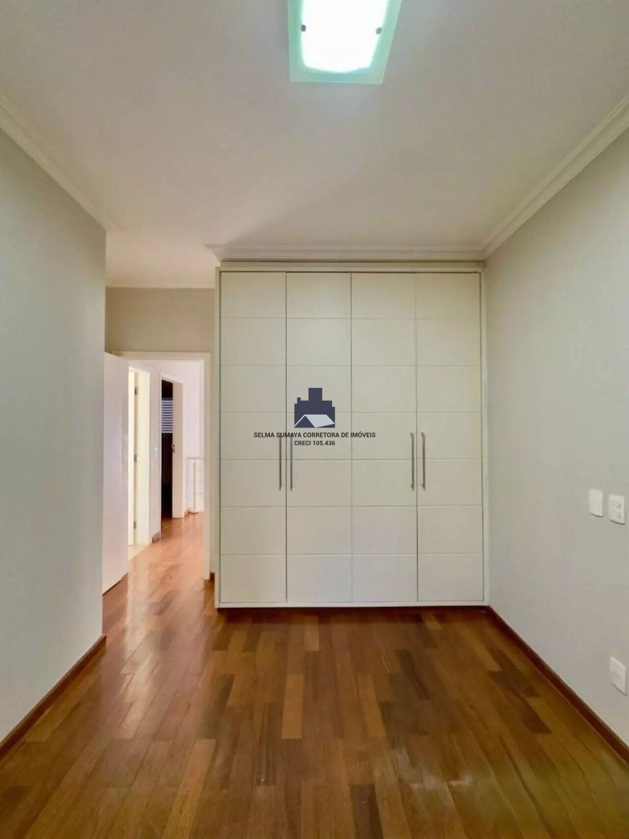 Casa de Condomínio com 3 quartos à venda, 240m² — foto 15 de 18