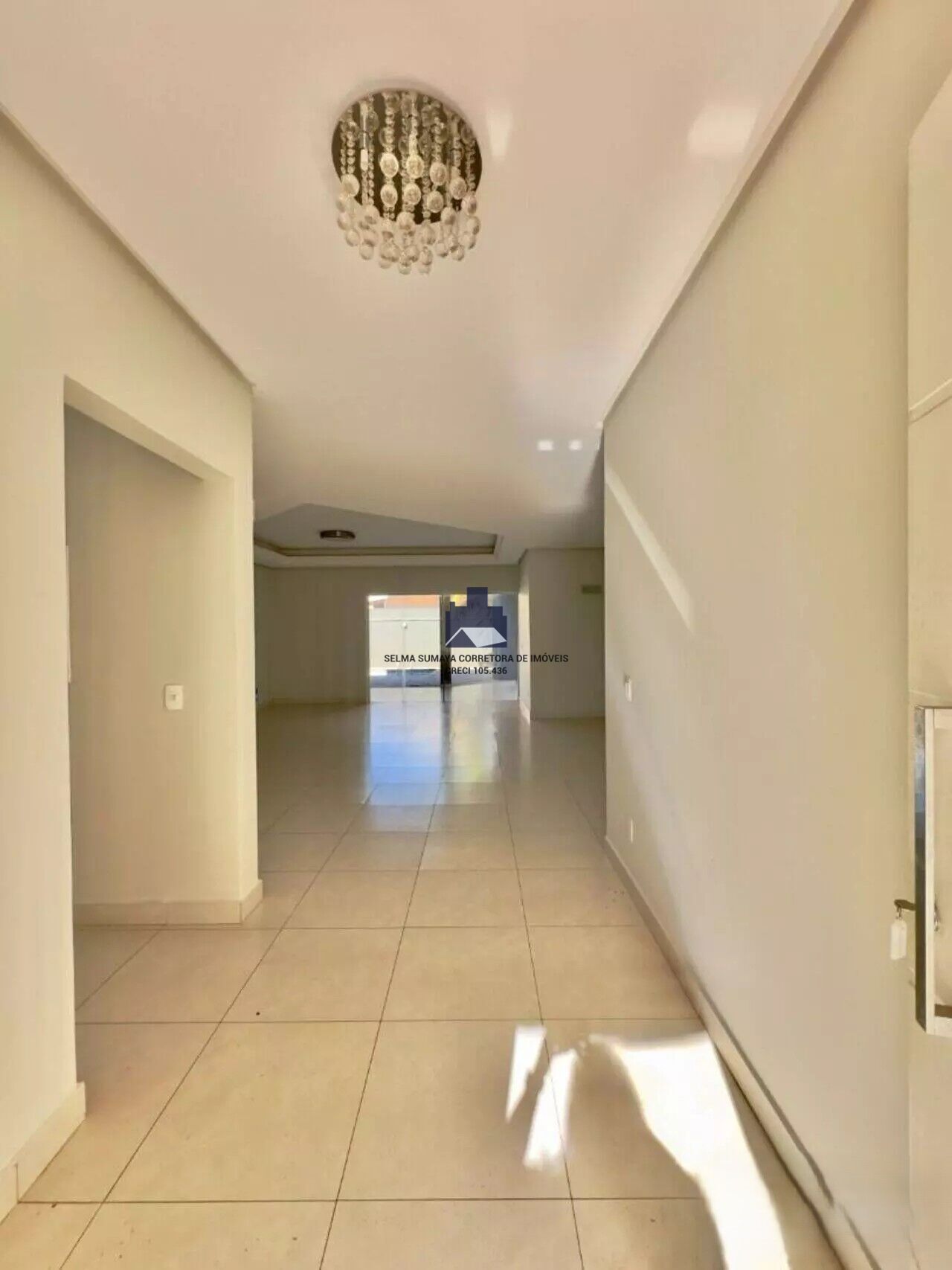Casa de Condomínio com 3 quartos à venda, 240m² — foto 10 de 18