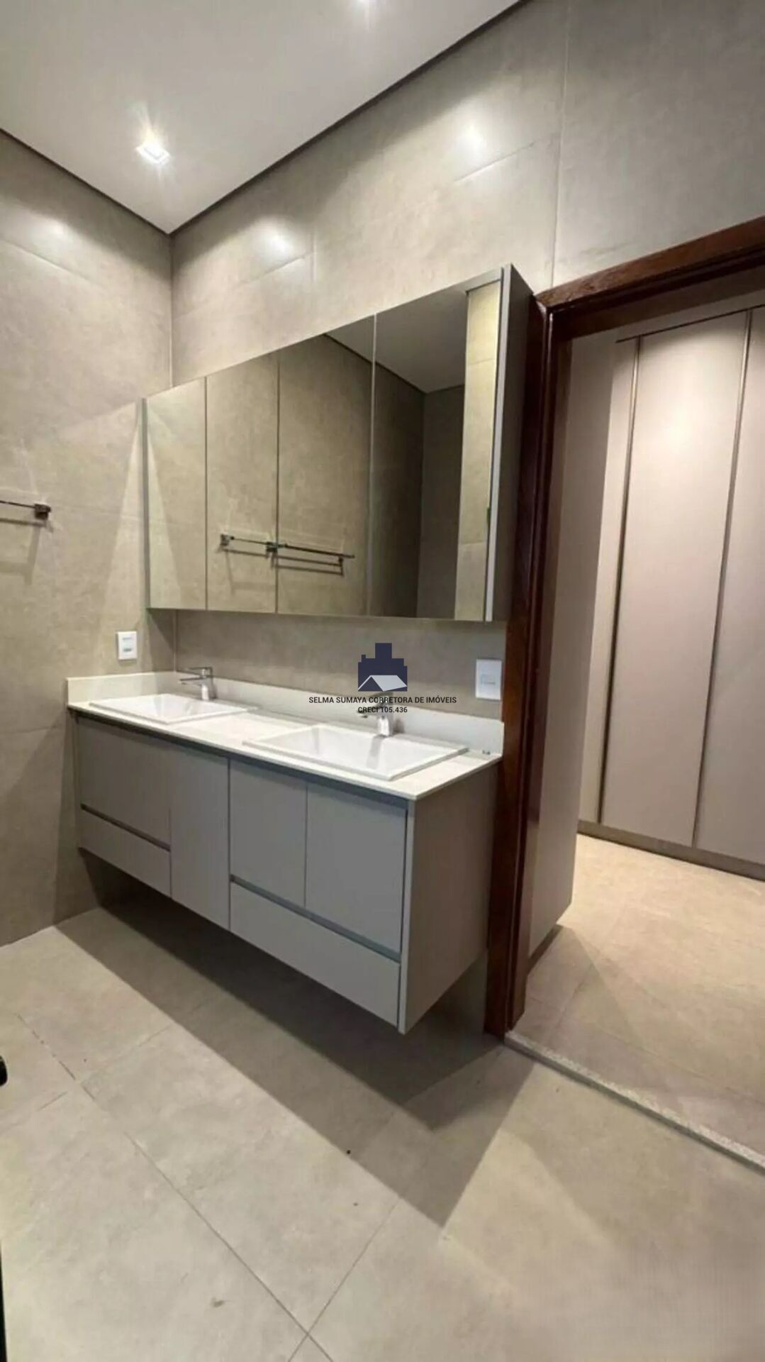 Casa de Condomínio com 3 quartos à venda, 202m² — foto 16 de 18