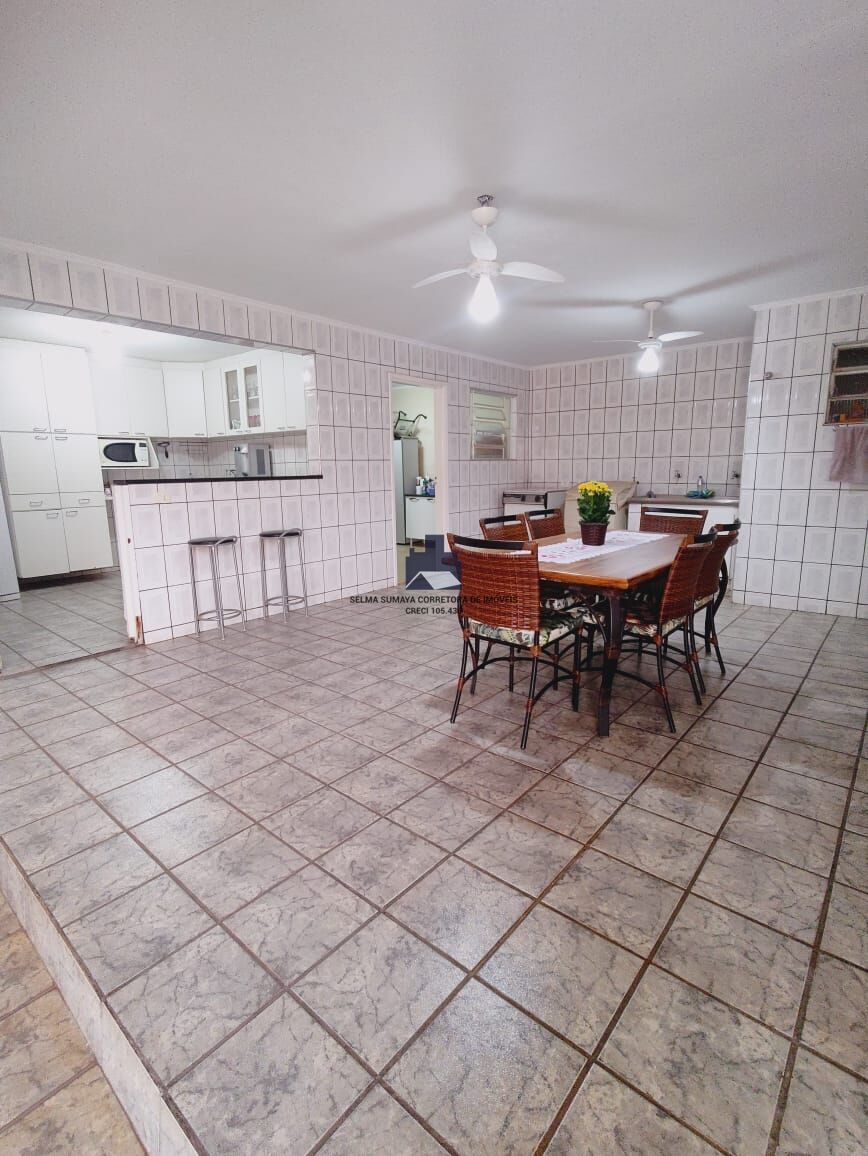 Casa com 3 quartos à venda, 354m² — foto 19 de 28