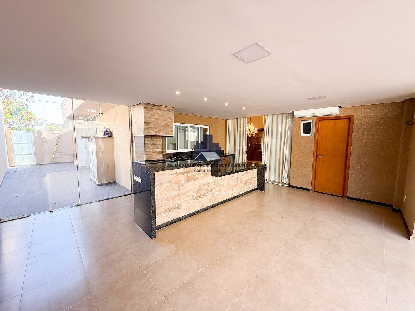 Casa de Condomínio com 4 quartos à venda, 284m² — foto 17 de 20