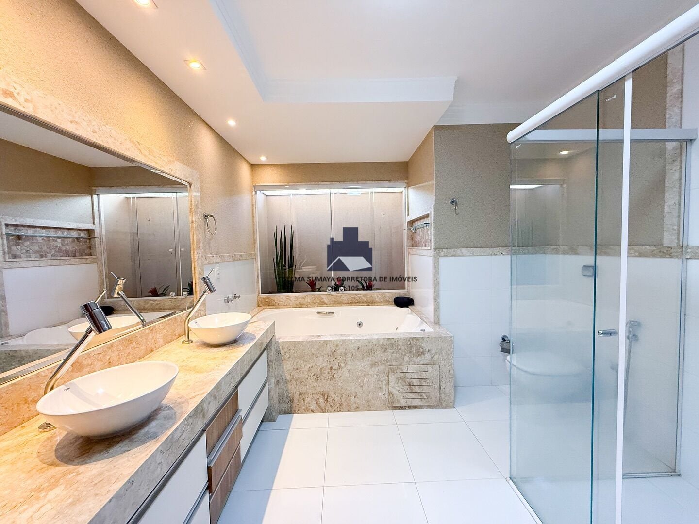 Casa de Condomínio com 4 quartos à venda, 284m² — foto 11 de 20