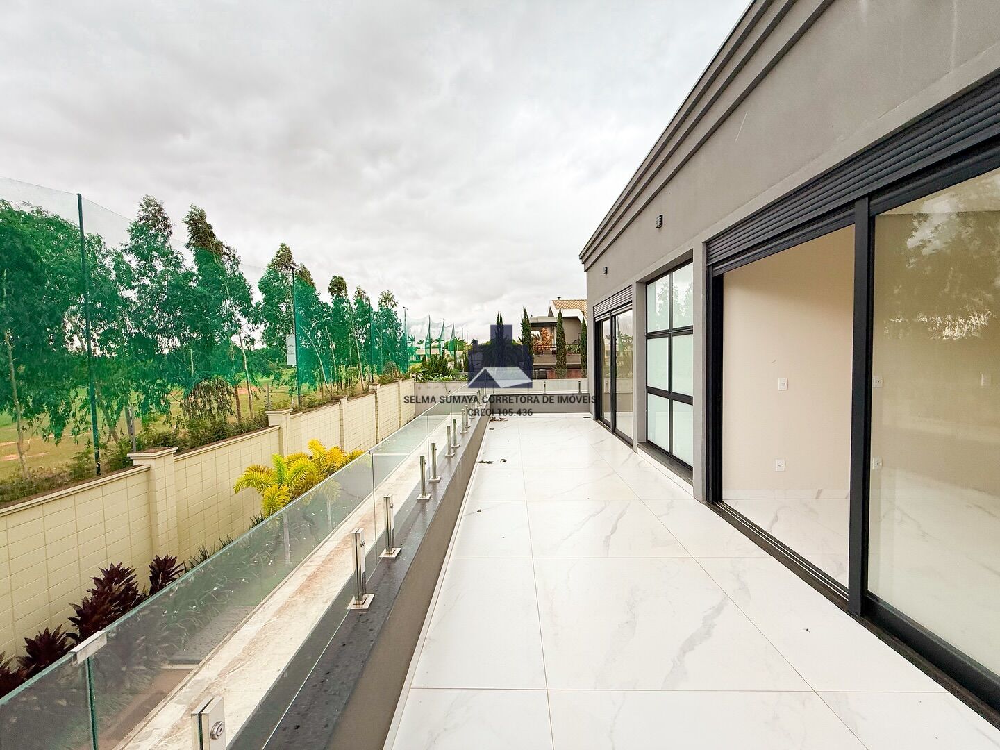 Casa de Condomínio com 4 quartos à venda, 370m² — foto 16 de 19