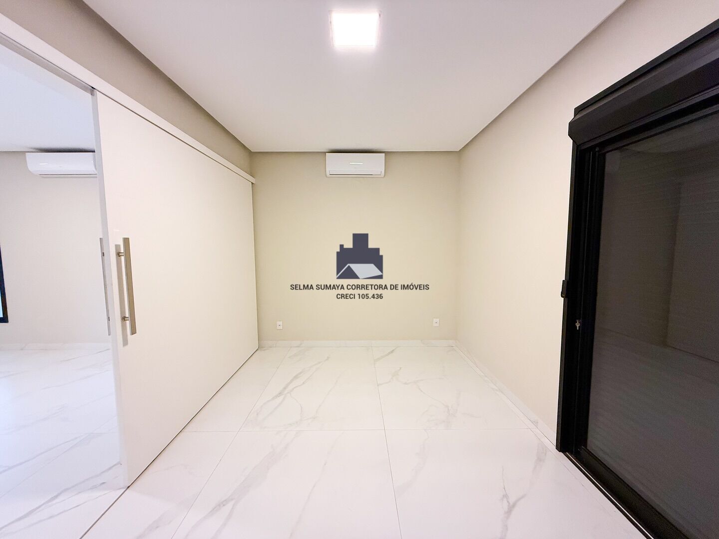 Casa de Condomínio com 4 quartos à venda, 370m² — foto 10 de 19