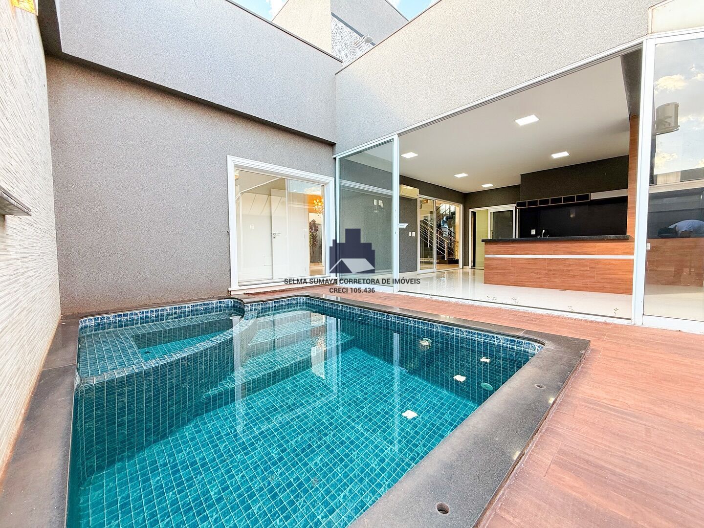 Casa de Condomínio com 4 quartos à venda, 300m² — foto 4 de 20