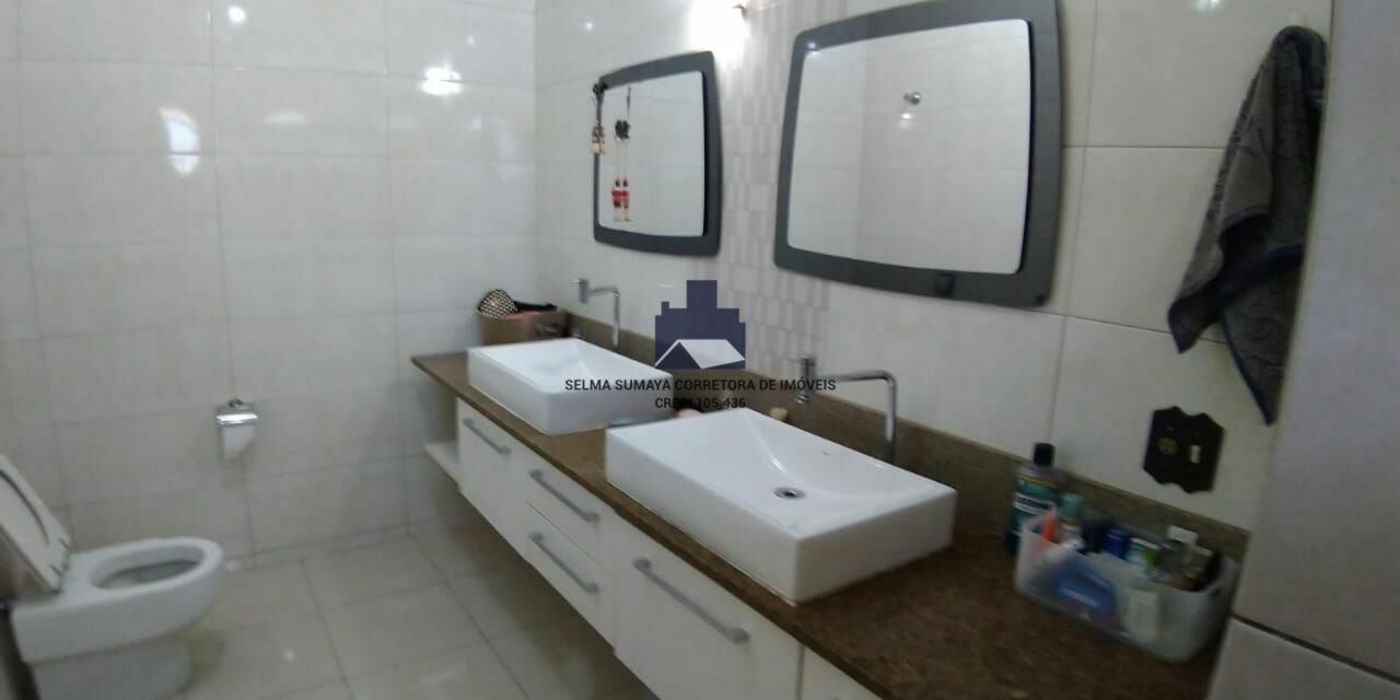 Casa com 3 quartos à venda, 750m² — foto 6 de 28