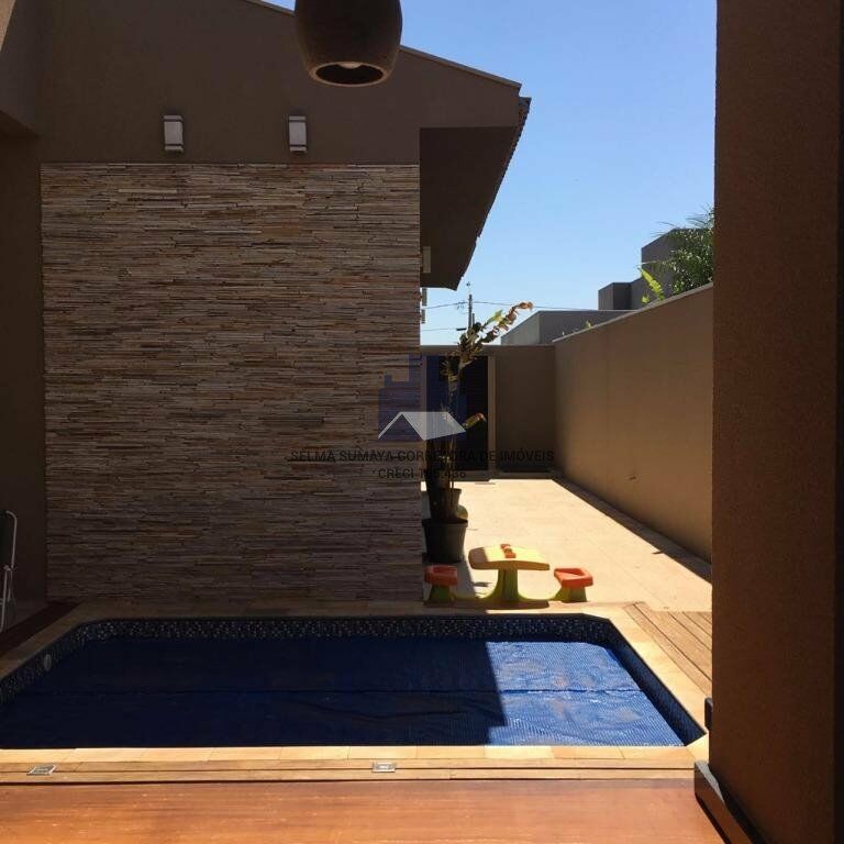 Casa de Condomínio com 3 quartos à venda, 300m² — foto 17 de 18