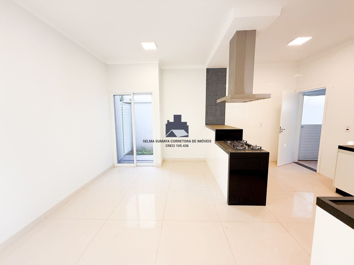 Casa de Condomínio com 4 quartos à venda, 320m² — foto 18 de 20