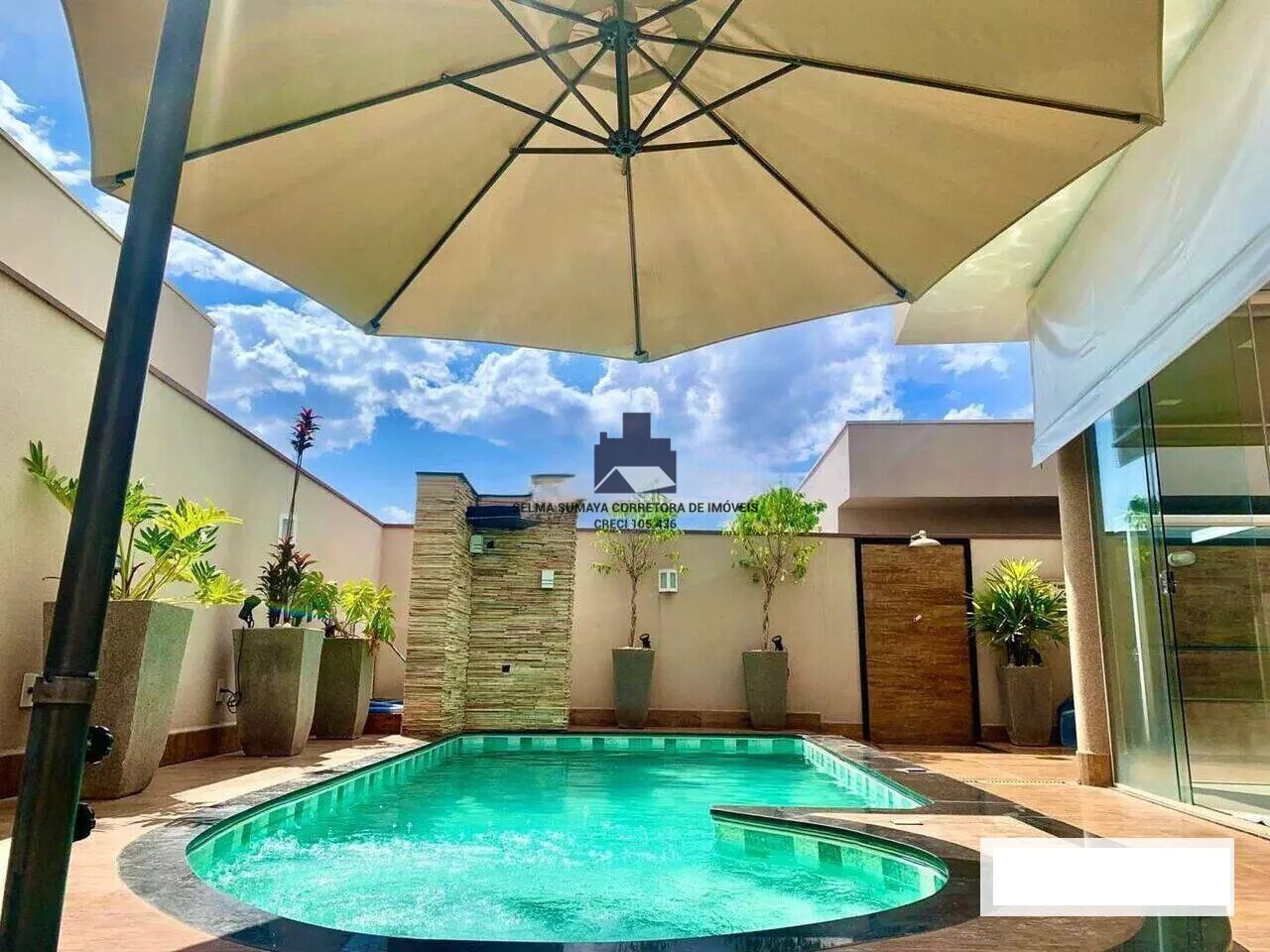 Casa de Condomínio com 3 quartos à venda, 210m² — foto 12 de 22