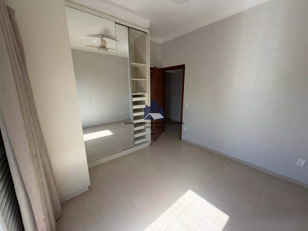 Casa de Condomínio com 4 quartos à venda, 337m² — foto 9 de 22