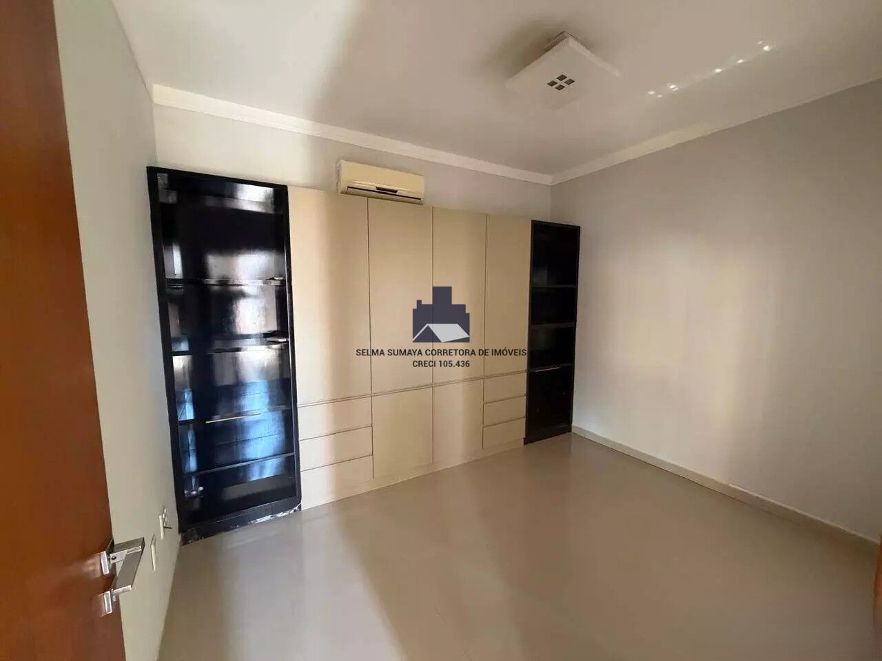 Casa de Condomínio com 4 quartos à venda, 337m² — foto 17 de 22