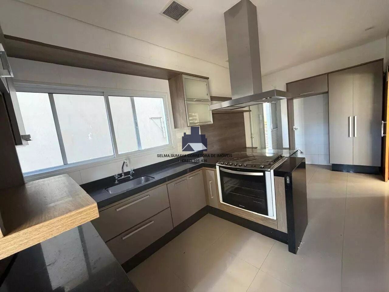 Casa de Condomínio com 4 quartos à venda, 337m² — foto 6 de 22