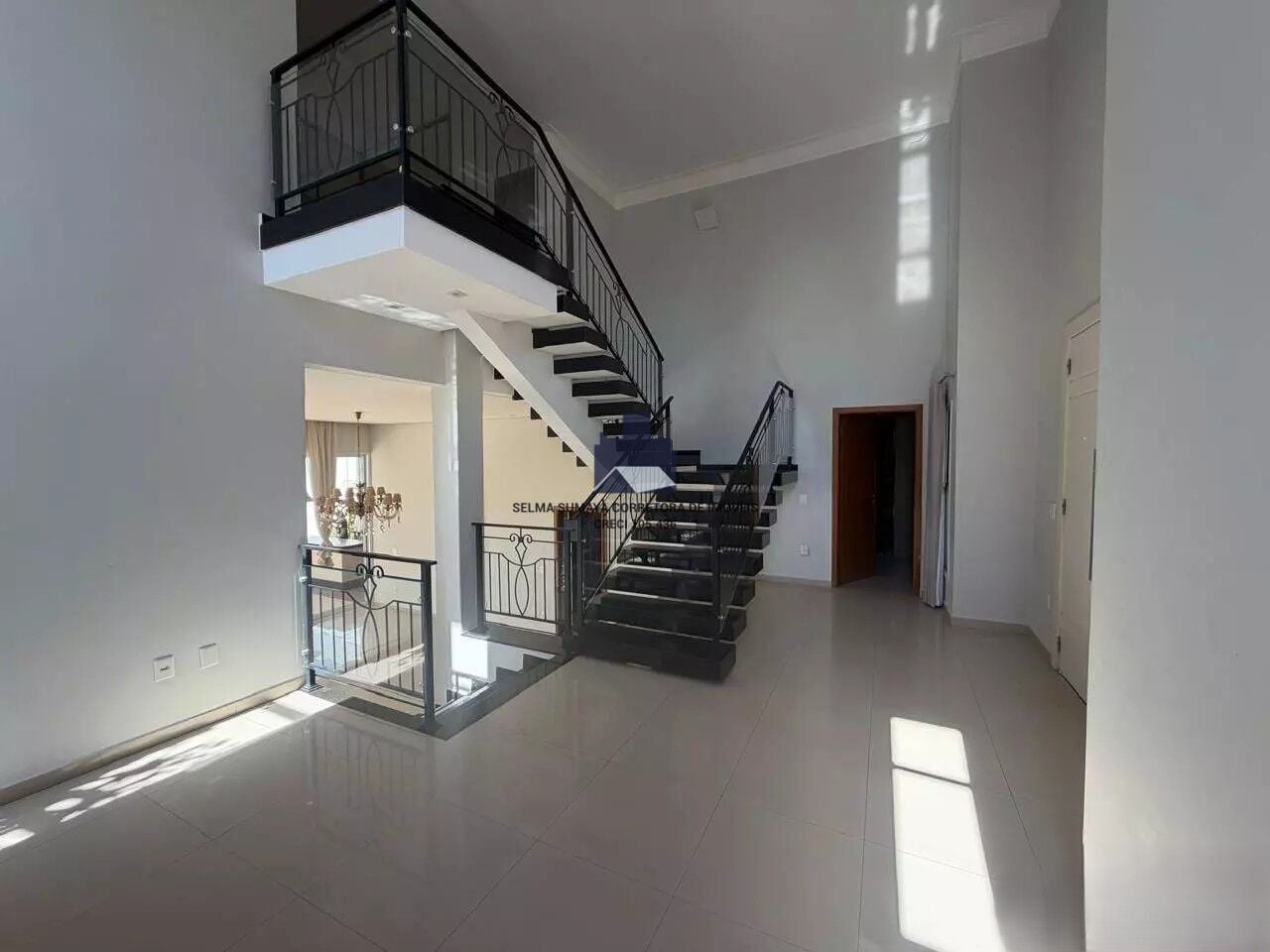 Casa de Condomínio com 4 quartos à venda, 337m² — foto 10 de 22