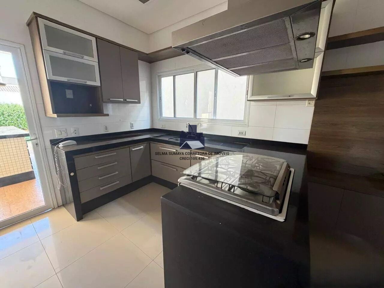 Casa de Condomínio com 4 quartos à venda, 337m² — foto 15 de 22
