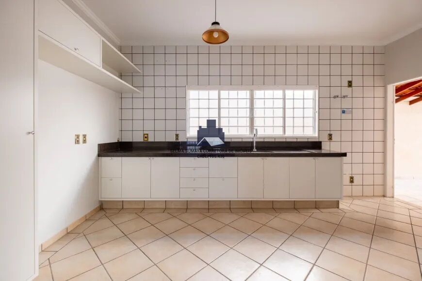 Casa com 4 quartos à venda, 340m² — foto 8 de 16