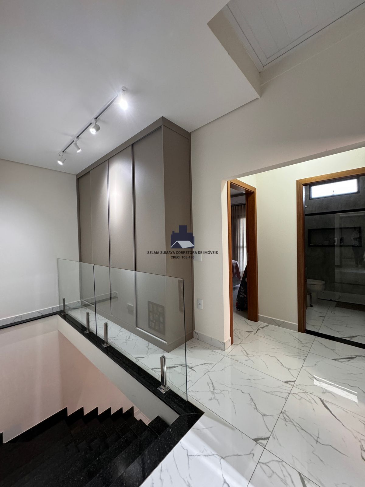 Casa com 4 quartos à venda, 280m² — foto 21 de 27