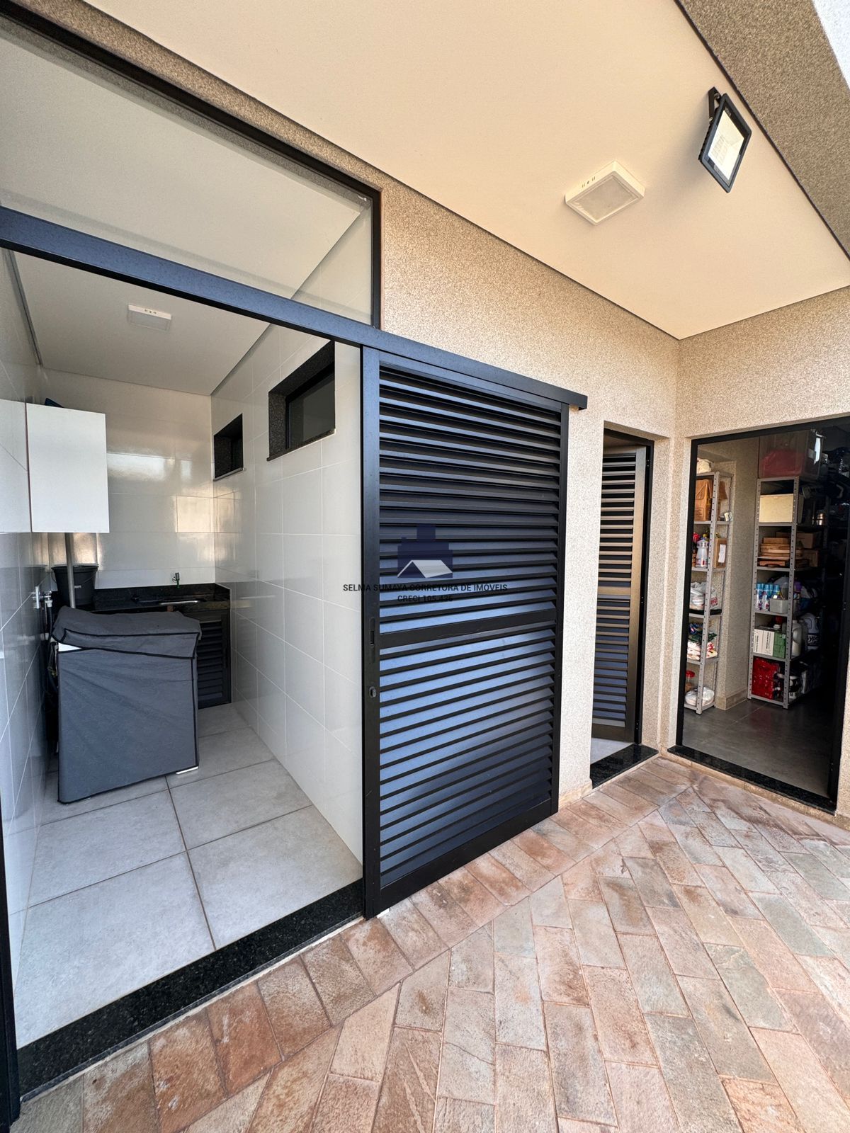 Casa com 4 quartos à venda, 280m² — foto 26 de 27