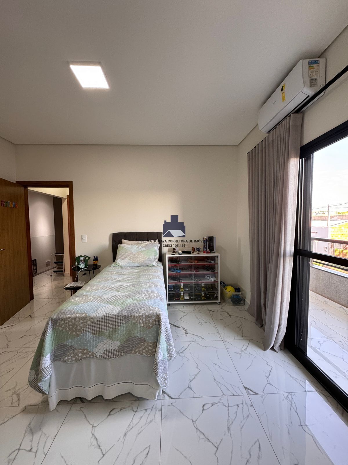 Casa com 4 quartos à venda, 280m² — foto 22 de 27