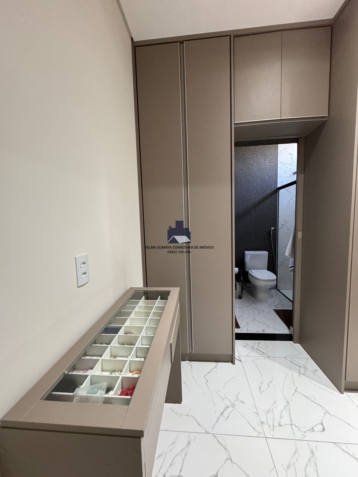 Casa com 4 quartos à venda, 280m² — foto 20 de 27