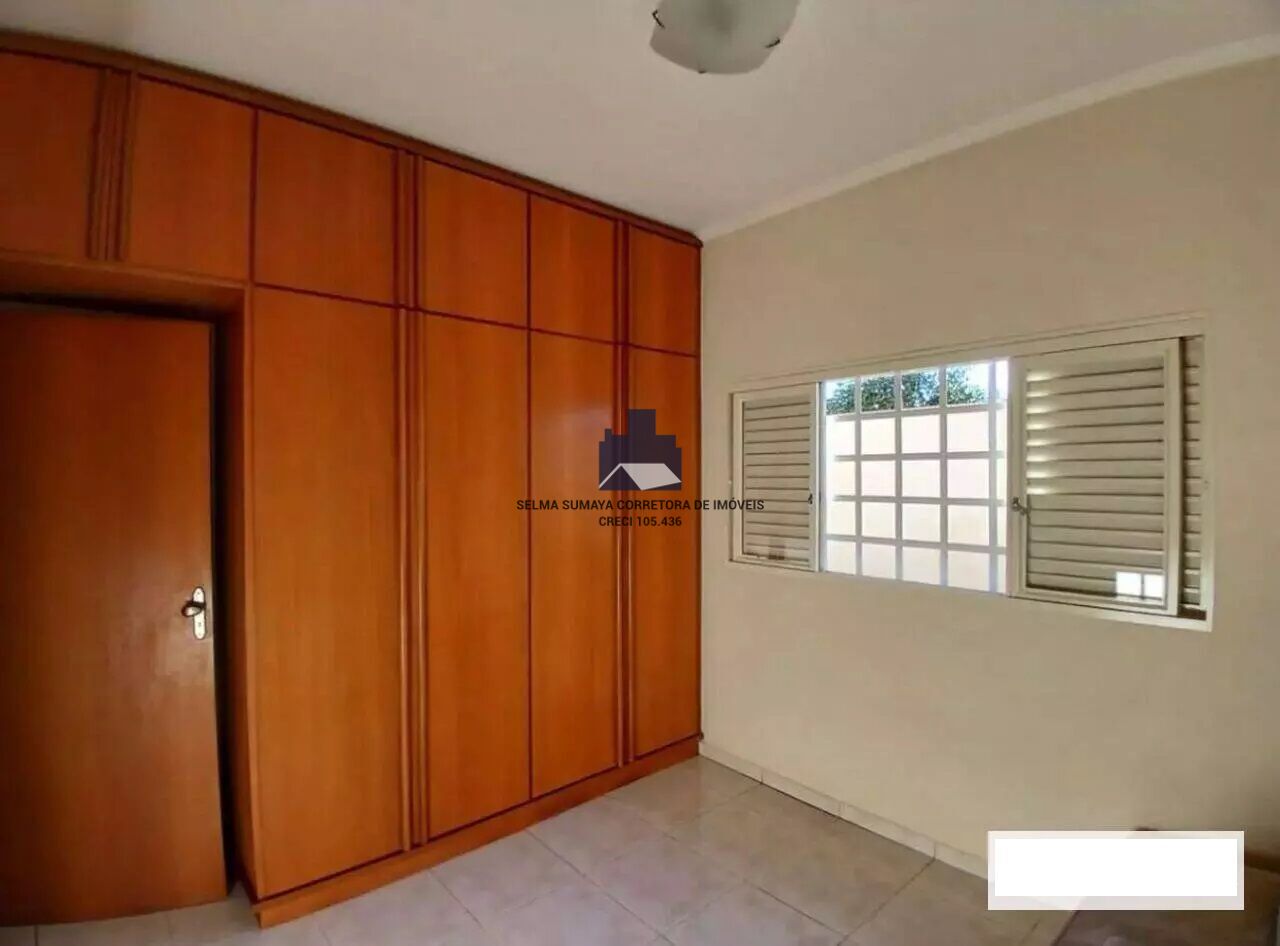 Casa com 3 quartos à venda, 210m² — foto 8 de 12
