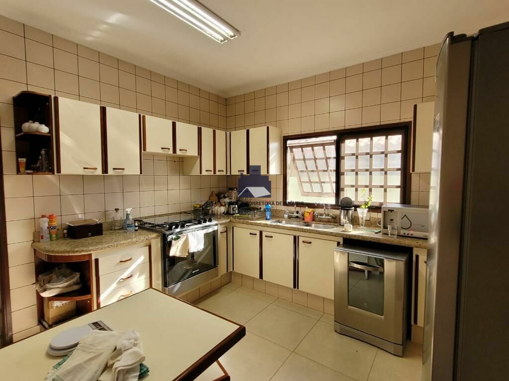 Casa de Condomínio com 4 quartos à venda, 460m² — foto 10 de 11