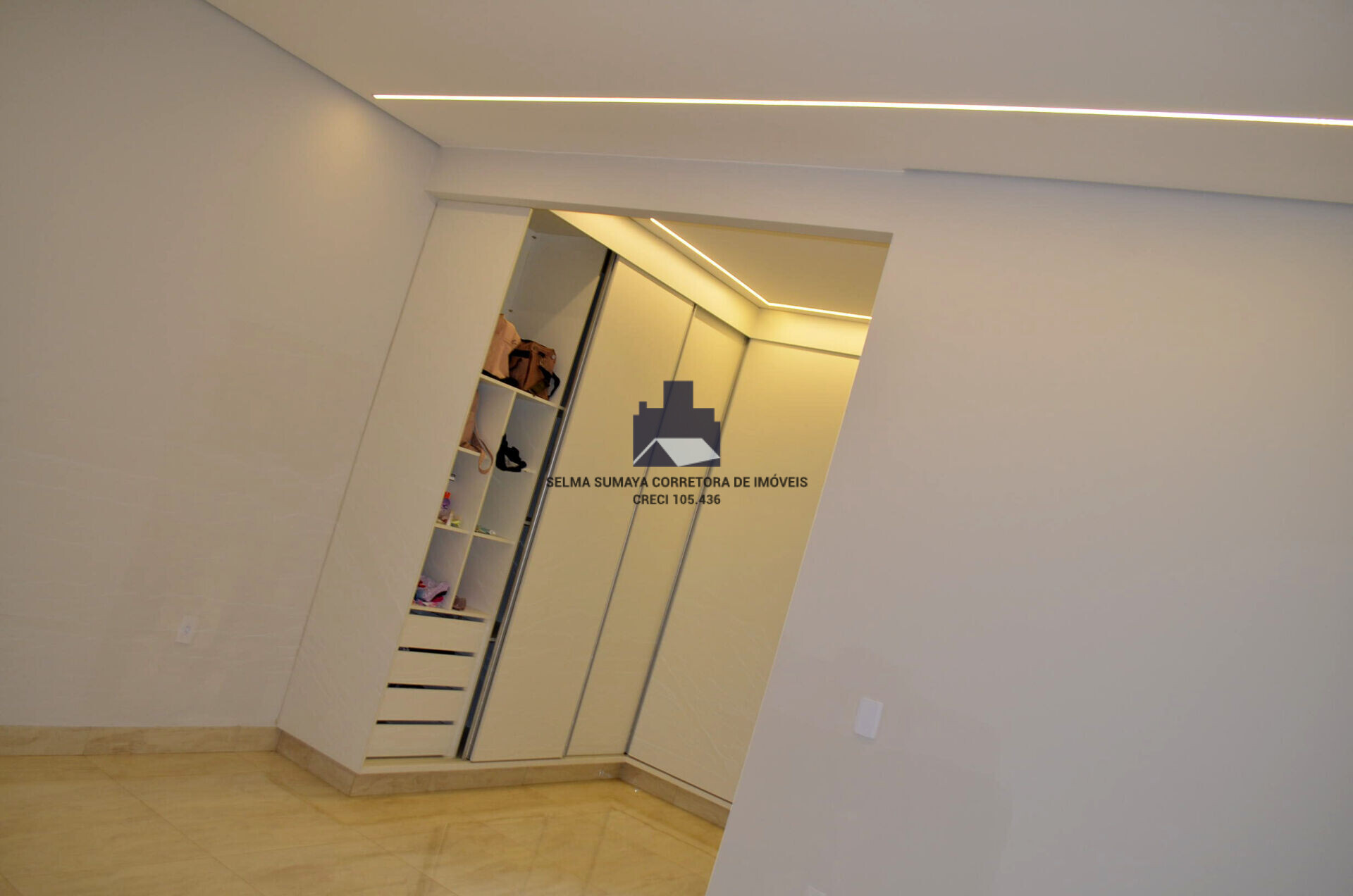Casa de Condomínio com 3 quartos à venda, 160m² — foto 4 de 34