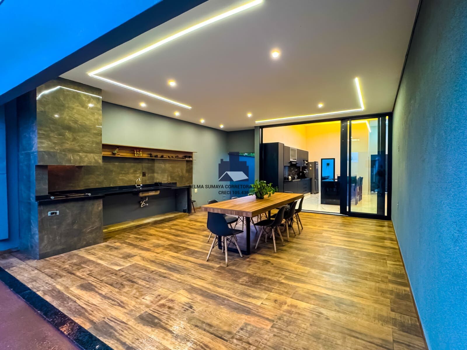 Casa de Condomínio com 3 quartos à venda, 200m² — foto 23 de 25