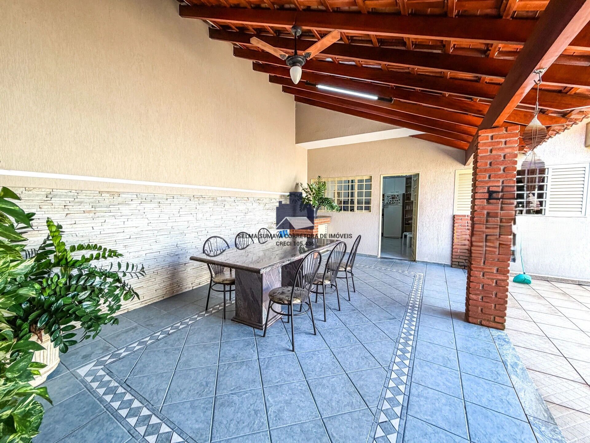 Casa com 3 quartos à venda, 270m² — foto 18 de 24