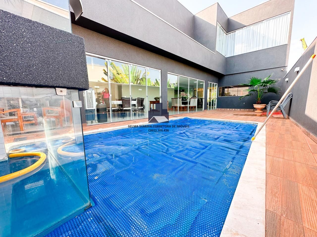 Casa de Condomínio com 4 quartos à venda, 530m² — foto 4 de 37