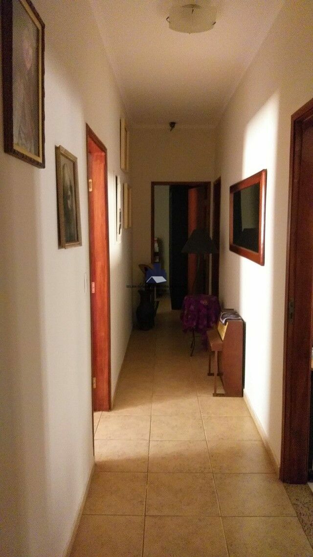 Casa com 4 quartos à venda, 230m² — foto 8 de 13