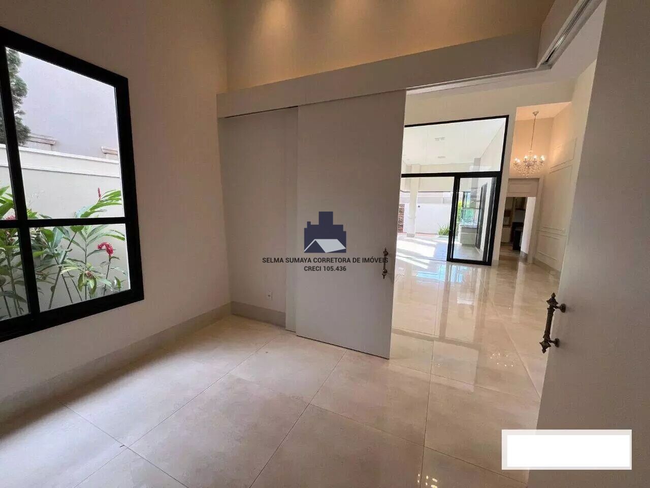 Casa de Condomínio com 3 quartos à venda, 250m² — foto 6 de 18