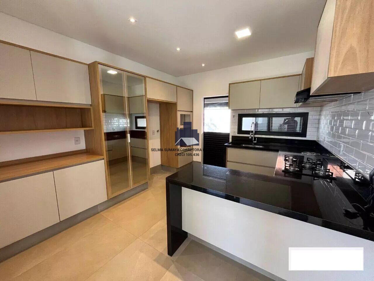 Casa de Condomínio com 3 quartos à venda, 250m² — foto 7 de 18