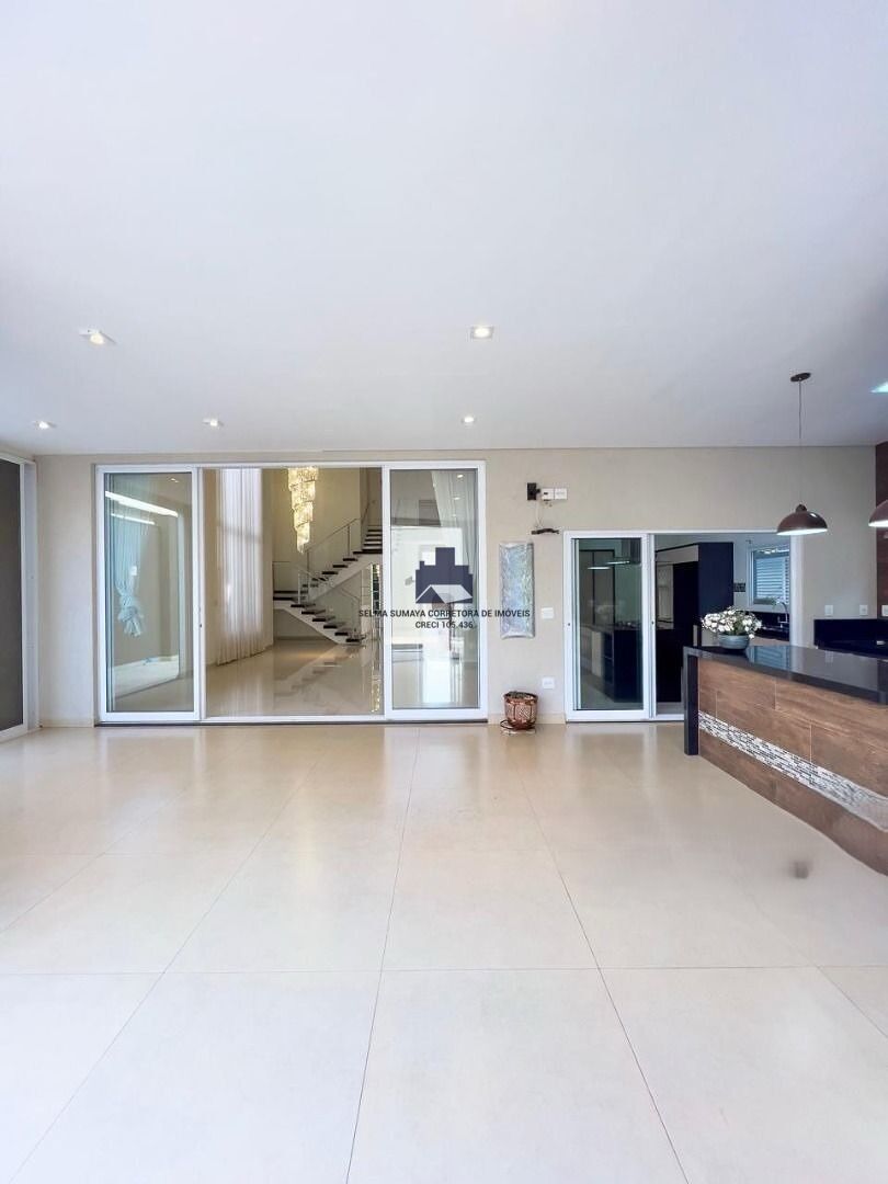 Casa de Condomínio com 4 quartos à venda, 330m² — foto 19 de 20