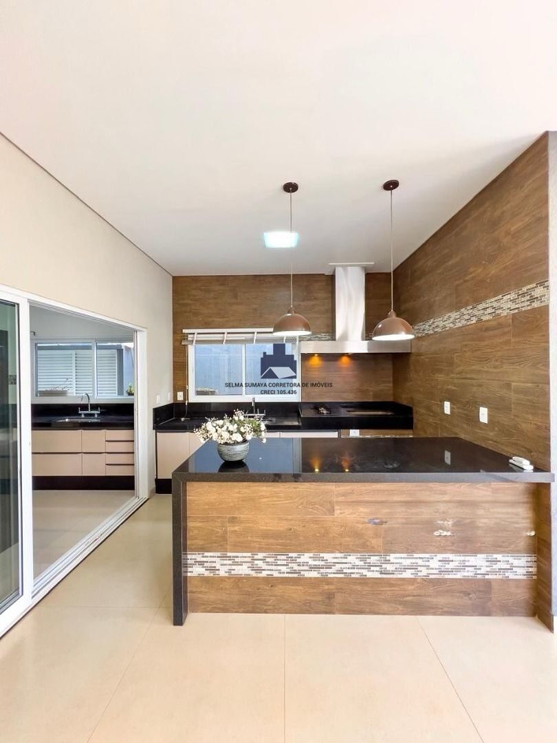 Casa de Condomínio com 4 quartos à venda, 330m² — foto 4 de 20