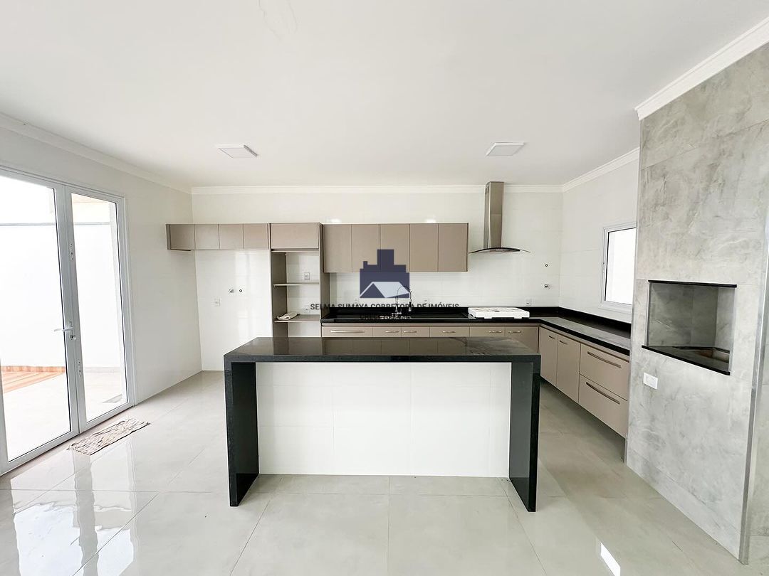 Casa de Condomínio com 3 quartos à venda, 250m² — foto 5 de 11