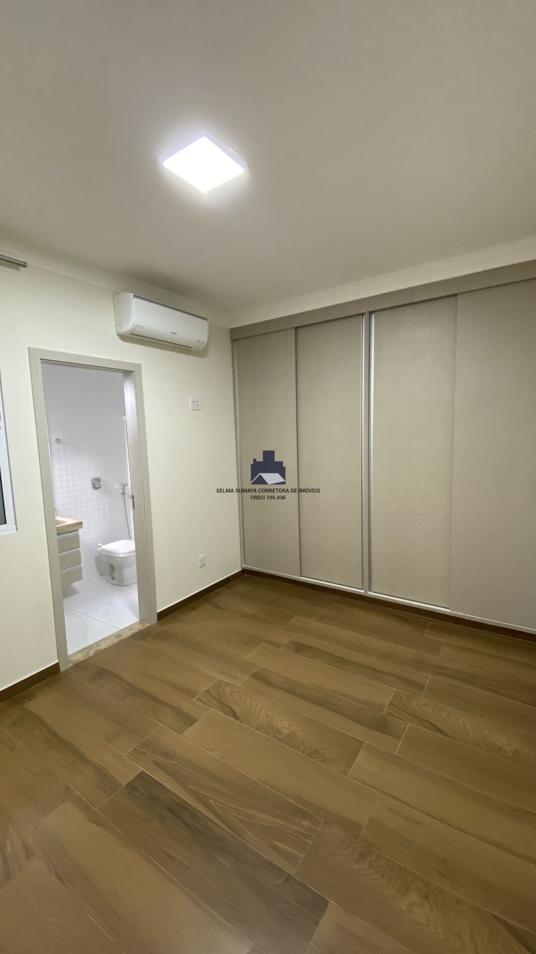 Casa de Condomínio com 4 quartos à venda, 285m² — foto 9 de 33