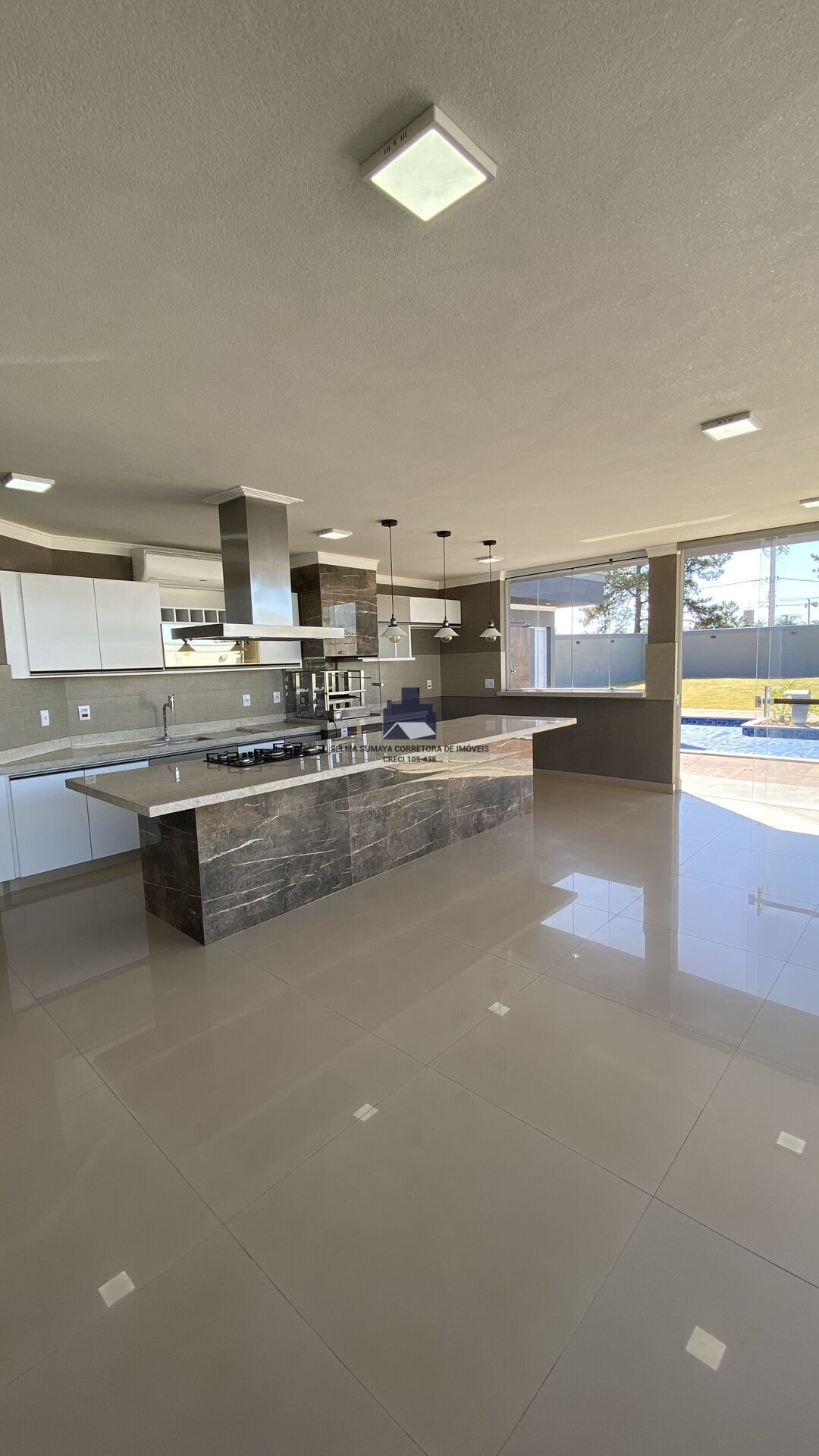 Casa de Condomínio com 4 quartos à venda, 285m² — foto 15 de 33