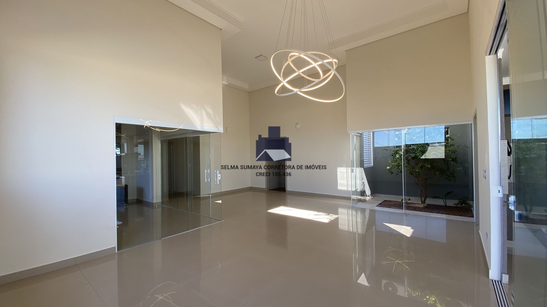 Casa de Condomínio com 4 quartos à venda, 285m² — foto 4 de 33