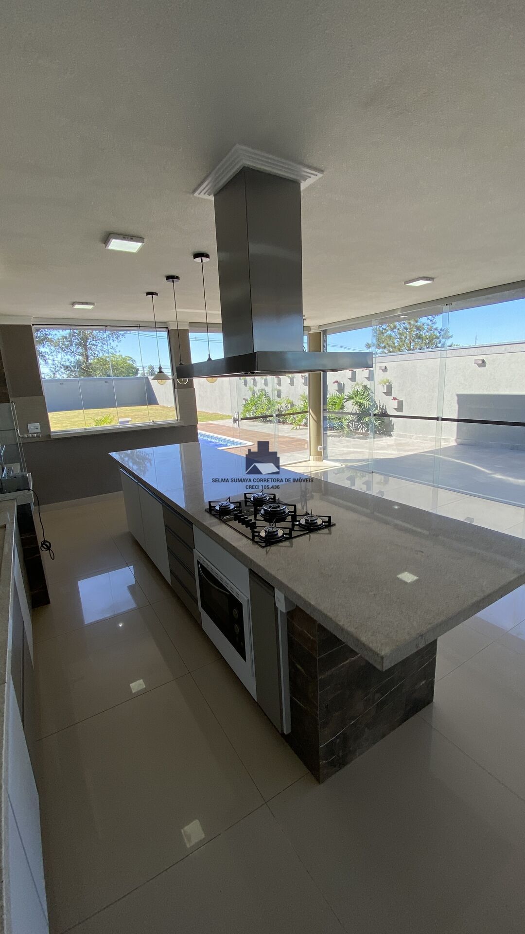Casa de Condomínio com 4 quartos à venda, 285m² — foto 8 de 33