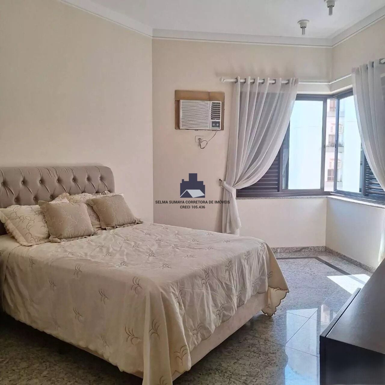 Apartamento com 4 quartos à venda, 255m² — foto 16 de 18