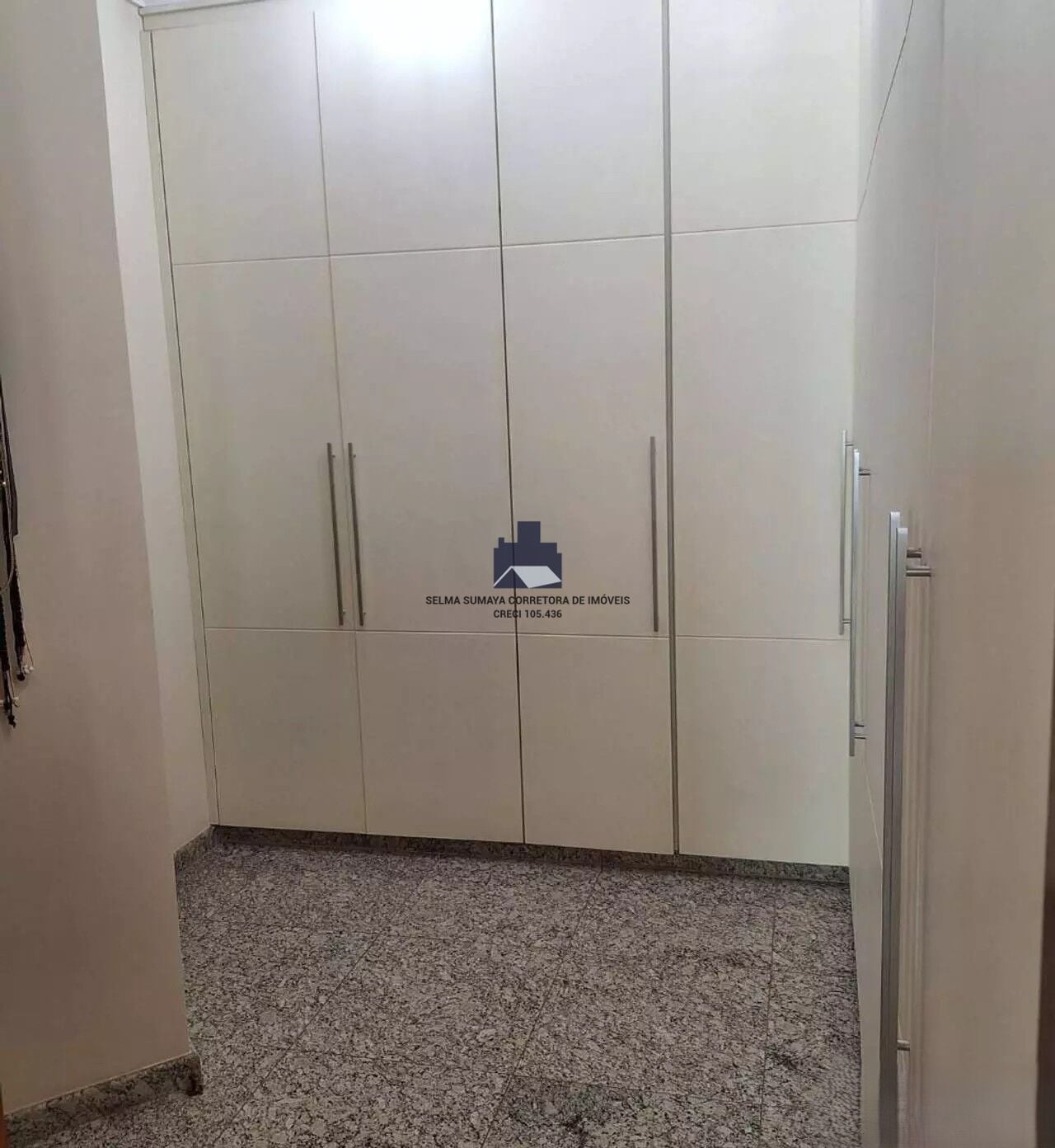 Apartamento com 4 quartos à venda, 255m² — foto 15 de 18