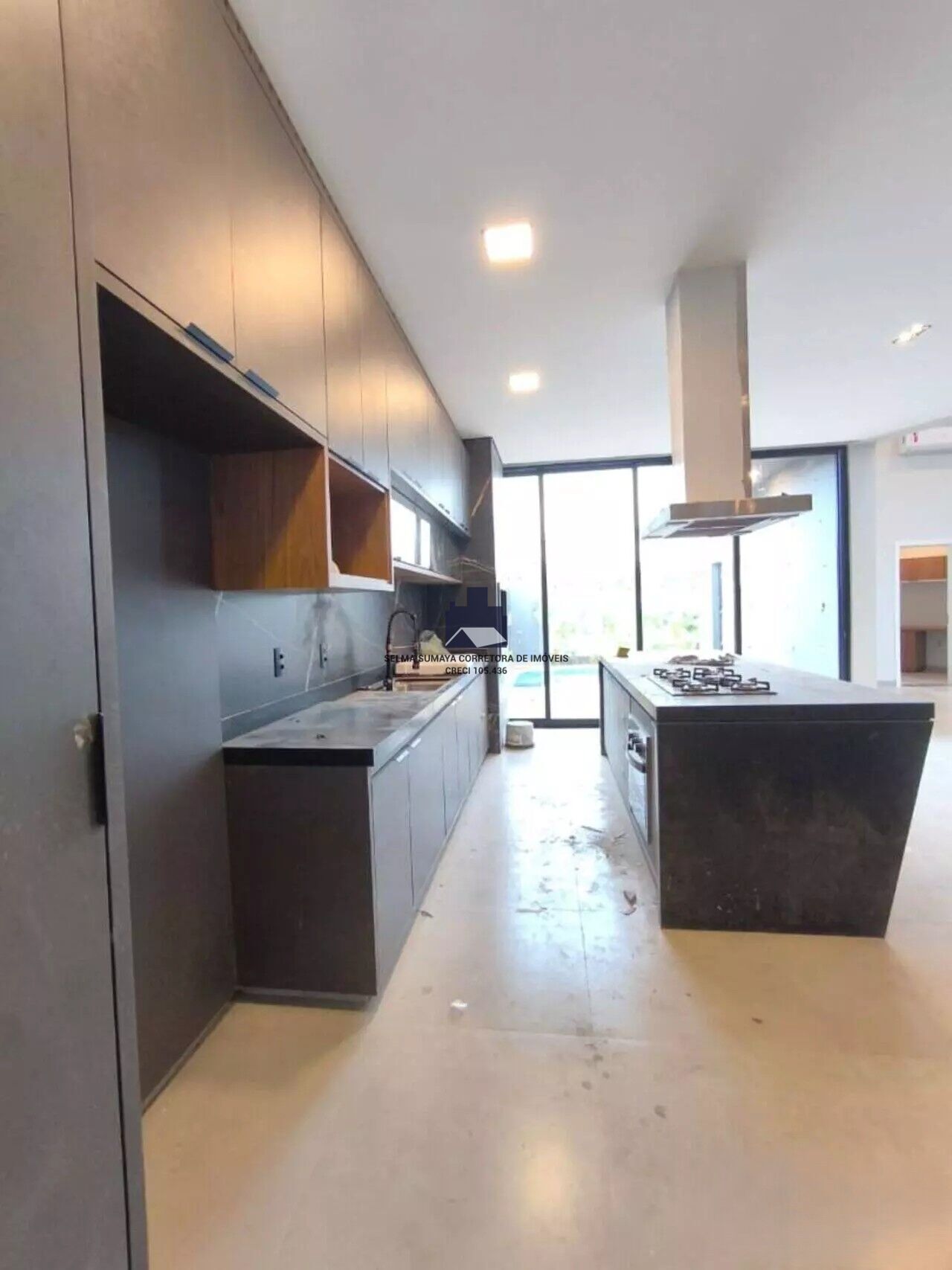 Casa de Condomínio com 3 quartos à venda, 160m² — foto 11 de 18