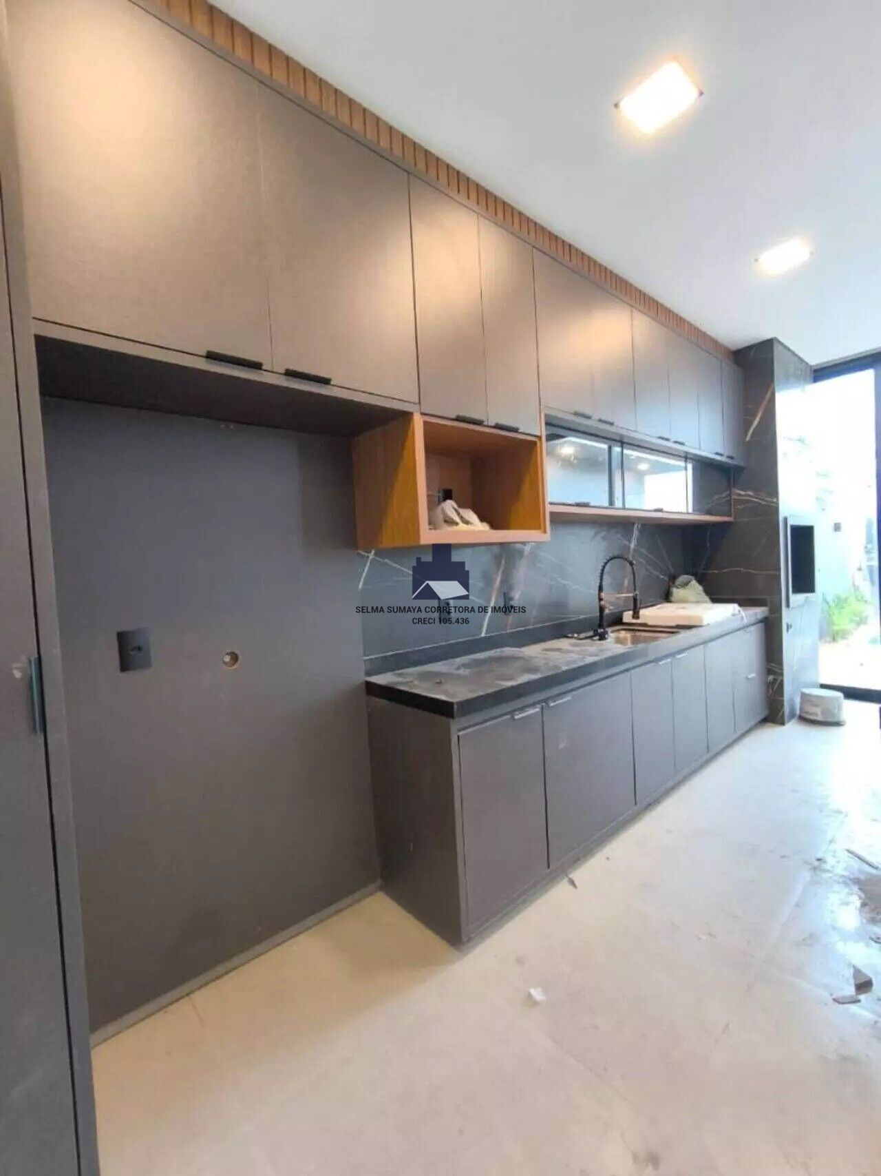 Casa de Condomínio com 3 quartos à venda, 160m² — foto 9 de 18