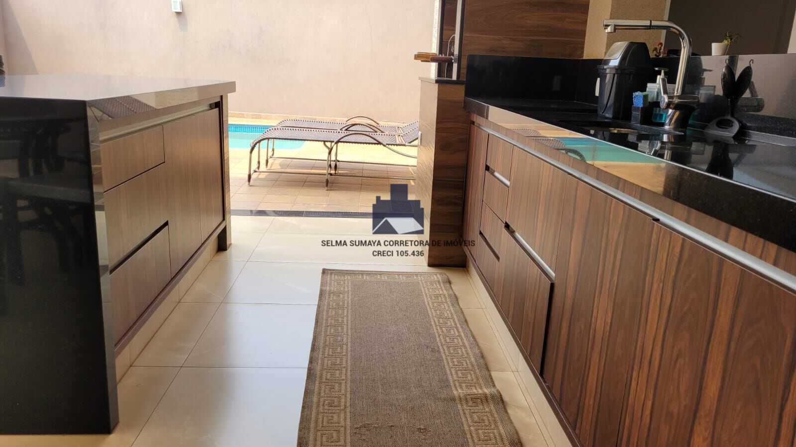 Casa de Condomínio com 4 quartos à venda, 320m² — foto 16 de 25