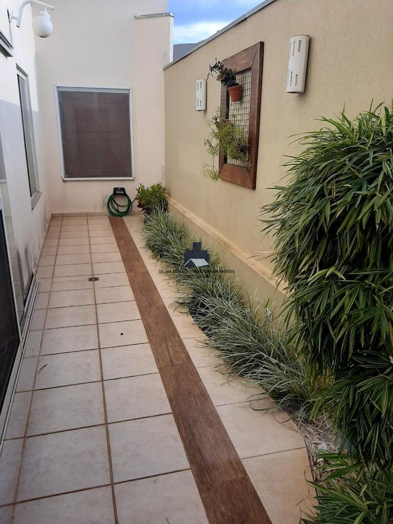 Casa de Condomínio com 3 quartos à venda, 256m² — foto 13 de 44