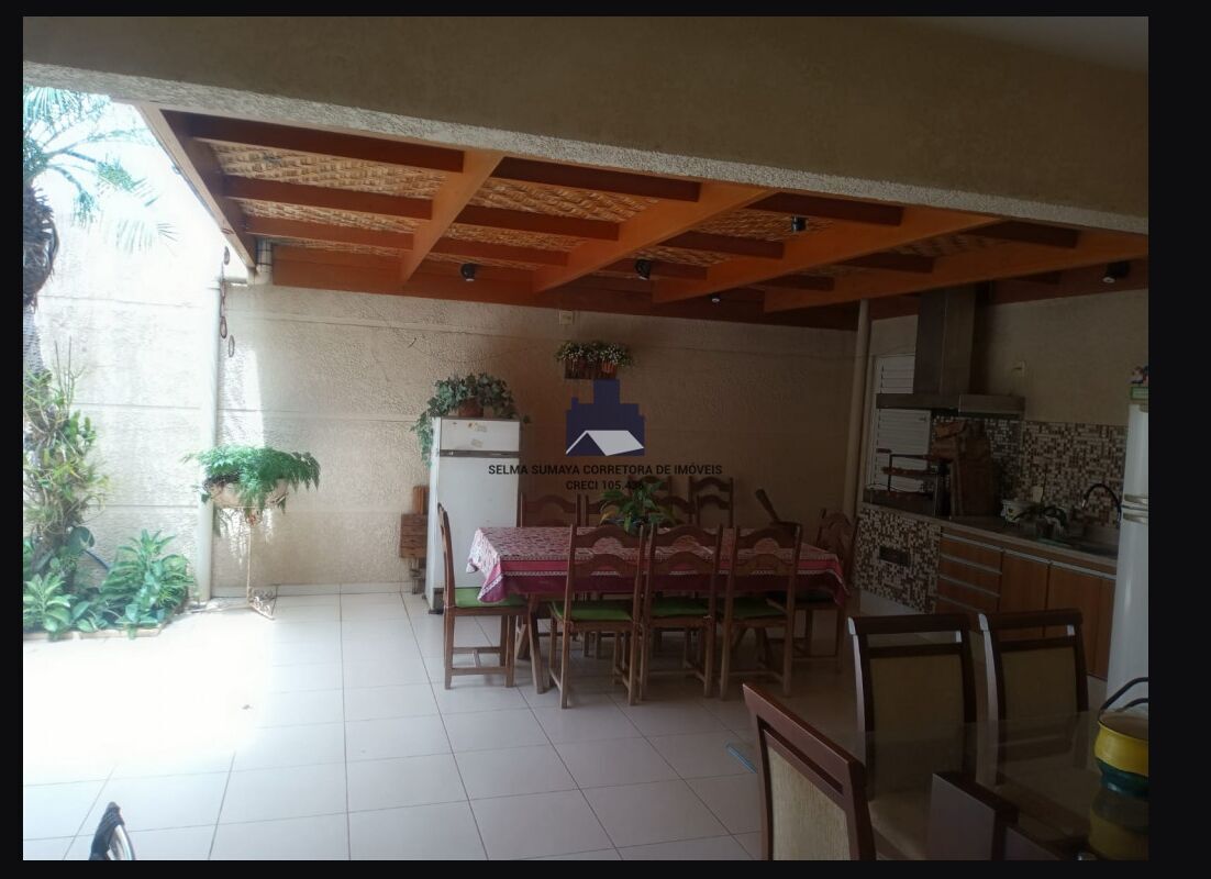 Casa com 3 quartos à venda, 206m² — foto 4 de 17