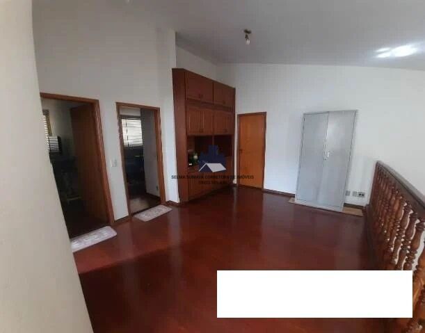 Casa com 3 quartos à venda, 320m² — foto 10 de 13
