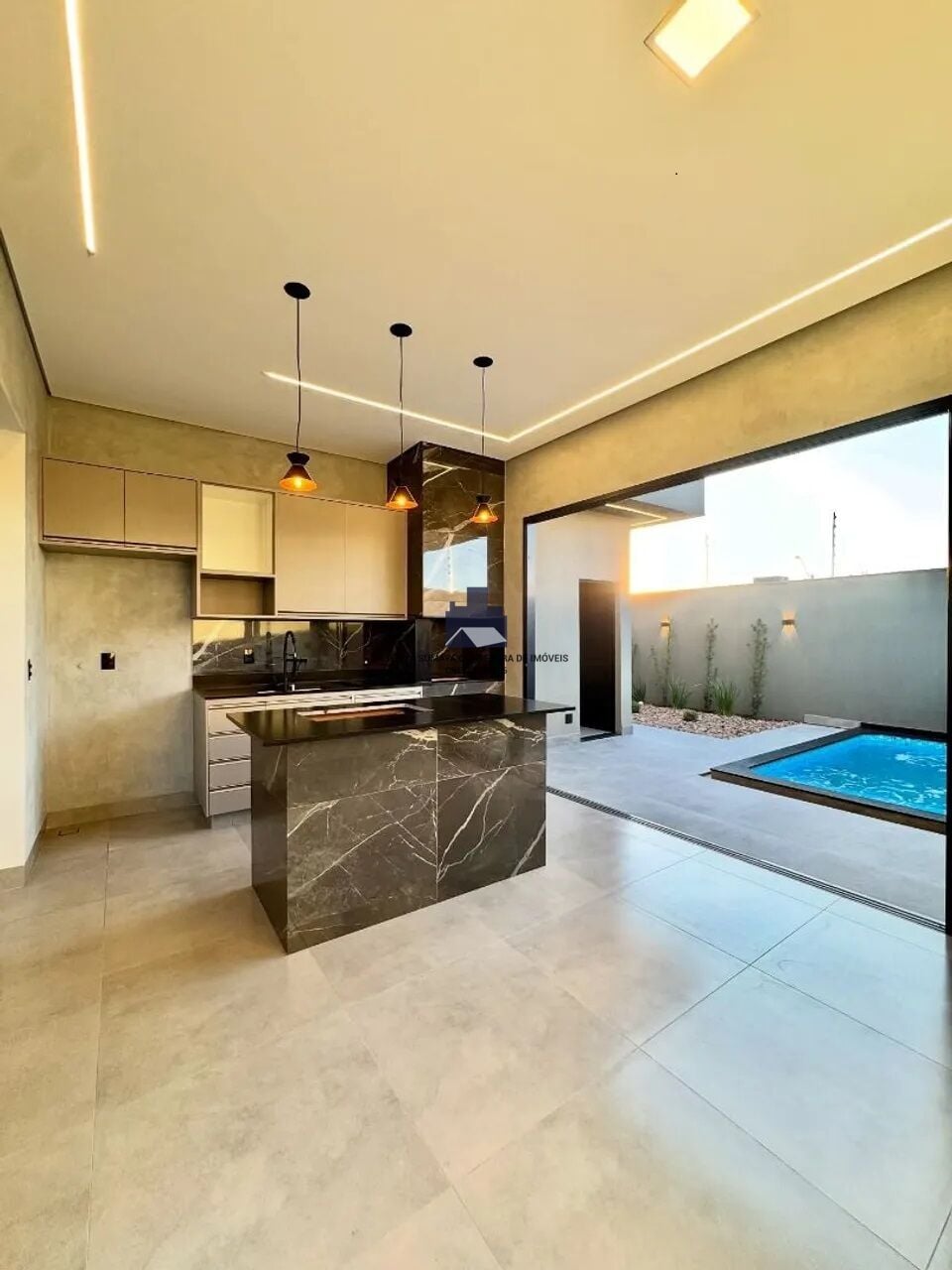 Casa com 3 quartos à venda, 107m² — foto 4 de 17